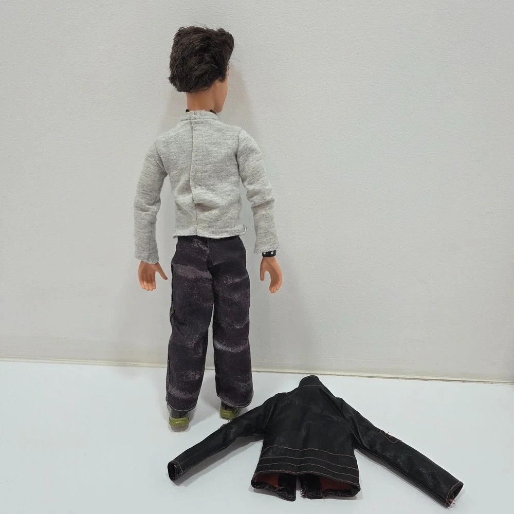 2003 My Scene Hanging Out River B6696 Doll w/ Accessories Pictured